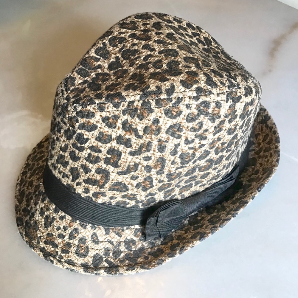 ❗️SOLD❗️Cheetah print Fedora - Picture 2 of 4